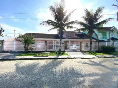 Casa com 5 Quartos à venda, 410m² no Betaras, Matinhos