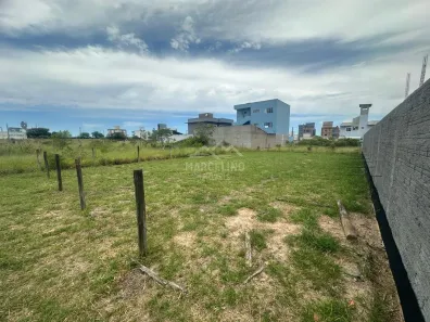 Lote/Terreno à venda, 350m² no Village, Imbituba