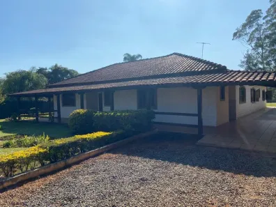 Fazenda/Sítio com 4 Quartos à venda, 350m² no , Mairinque