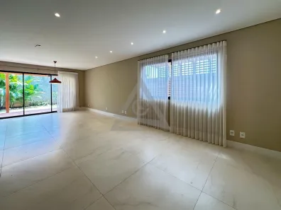 Casa de Condomínio com 3 Quartos para alugar, 220m² no Loteamento Santa Ana do Atibaia (Sousas), Campinas