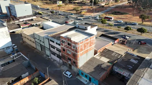 Prédio Comercial com 7 Quartos à venda, 380m² no Del Lago I, Brasília