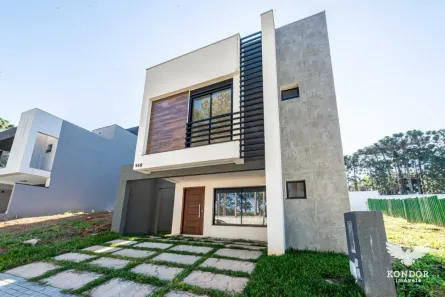 Sobrado com 3 Quartos à venda, 130m² no Santa Cândida, Curitiba