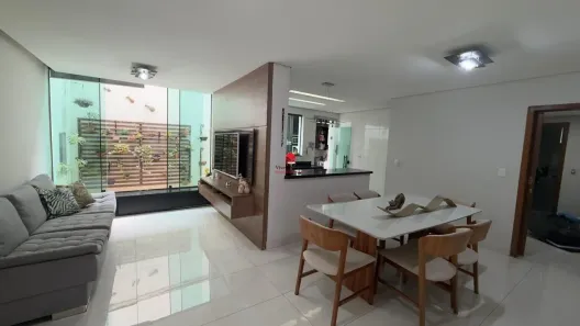 Casa com 3 Quartos à venda, 300m² no Bom Jesus, Contagem