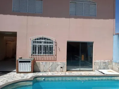Casa com 4 Quartos à venda, 280m² no Custódio Pereira, Uberlândia