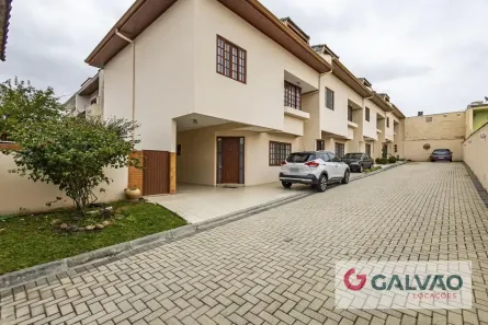 Sobrado com 3 Quartos para alugar, 182m² no Novo Mundo, Curitiba