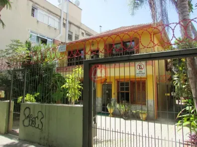 Imóvel Comercial com 5 Quartos para venda ou aluguel, 256m² no Rio Branco, Porto Alegre
