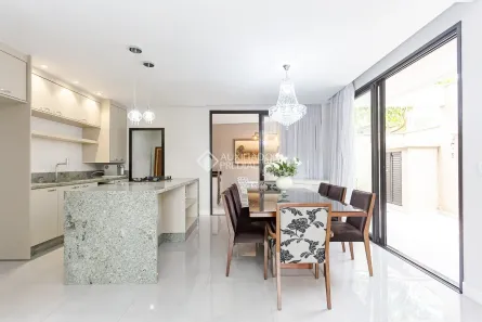 Casa de Condomínio com 3 Quartos à venda, 205m² no Água Verde, Curitiba