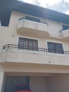 Sobrado com 3 Quartos à venda, 197m² no Guabirotuba, Curitiba