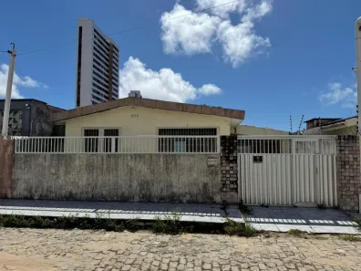 Casa com 3 Quartos à venda, 141m² no Lagoa Nova, Natal