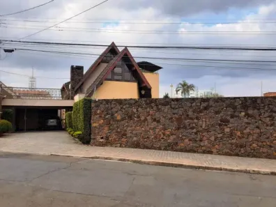 Sobrado com 3 Quartos à venda, 472m² no Cidade Alta, Piracicaba