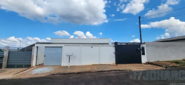 Casa com 2 Quartos à venda, 136m² no Loteamento Residencial Tami, Apucarana