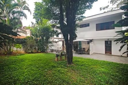 Casa com 4 Quartos à venda, 274m² no Vila Tramontano, São Paulo