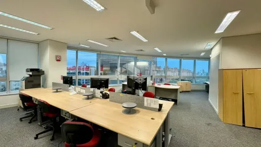 Sala Comercial à venda, 159m² no Chácara das Pedras, Porto Alegre