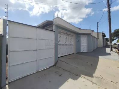 Casa com 2 Quartos para alugar, 200m² no Altos do Paraíso, Botucatu