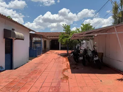 Casa com 5 Quartos à venda, 360m² no Vila Ipiranga, Campo Grande