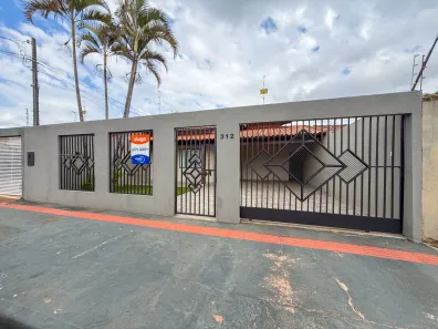 Casa com 3 Quartos para alugar, 176m² no Jardim Tarumã, Londrina