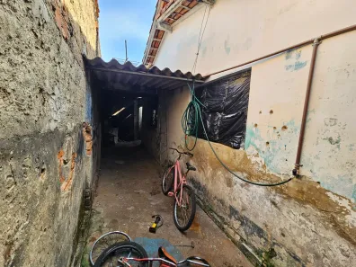 Casa com 11 Quartos à venda, 576m² no Vila Santana, Goiânia