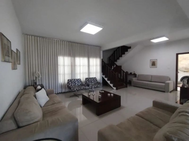 Casa com 5 quartos — Ouro Preto, Belo Horizonte