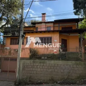 Casa com 3 Quartos para alugar, 297m² no Passo da Areia, Porto Alegre