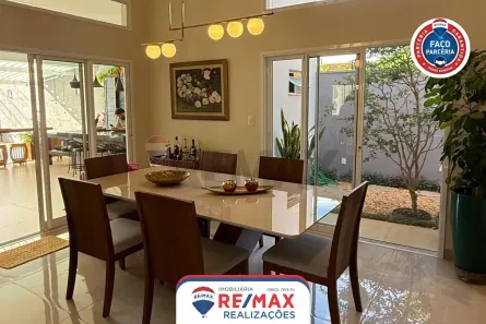 Casa com 3 Quartos à venda, 224m² no Guanabara, Patos de Minas