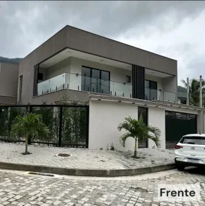 Casa com 3 Quartos para alugar, 200m² no Recreio dos Bandeirantes, Rio de Janeiro