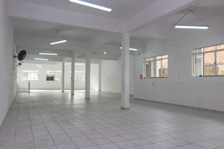 Ponto Comercial para alugar, 220m² no Vila Falchi, Mauá