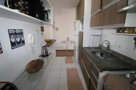 Apartamento com 3 Quartos para alugar, 65m² no Vila Industrial, São José dos Campos