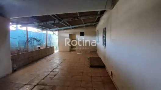 Casa com 3 Quartos à venda, 263m² no Marta Helena, Uberlândia