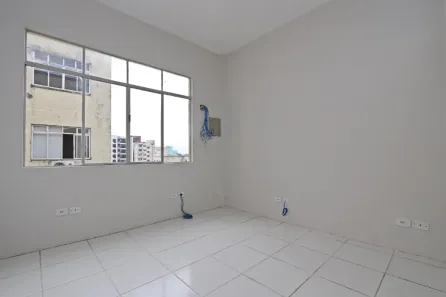 Sala Comercial à venda, 48m² no Centro, Curitiba