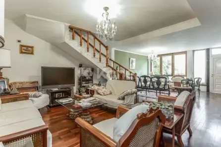 Casa com 3 Quartos para alugar, 220m² no Jardim Paulista, São Paulo