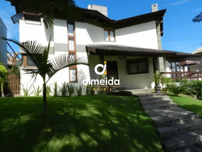 Casa com 5 Quartos à venda, 325m² no Nossa Senhora de Lourdes, Santa Maria