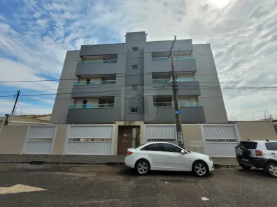 Apartamento com 3 Quartos para alugar, 107m² no Brasil, Uberlândia