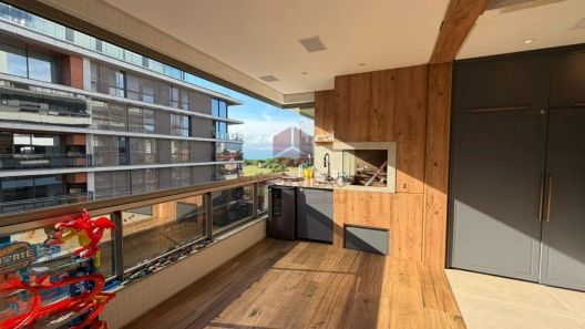 Apartamento com 3 Quartos à venda, 115m² no Jurerê, Florianópolis