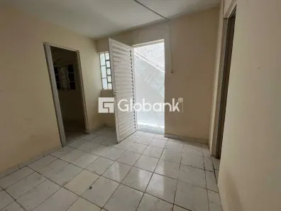 Kitnet com 1 Quarto para alugar, 35m² no Centro, Montes Claros