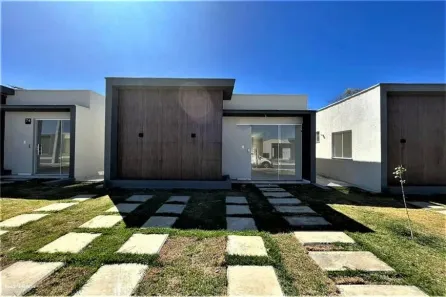 Casa com 3 Quartos à venda, 77m² no , Guanambi