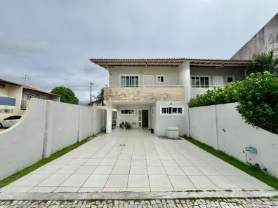 Casa de Condomínio com 3 Quartos à venda, 138m² no Sapiranga-Coité, Fortaleza