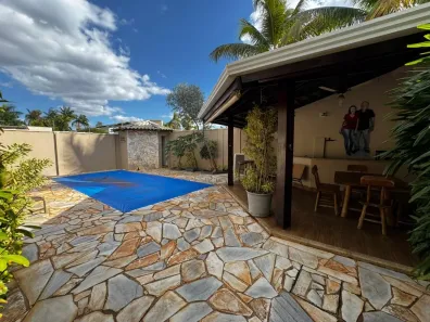 Casa com 4 Quartos à venda, 309m² no Morada da Colina, Uberlândia