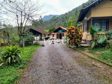 Fazenda/Sítio com 3 Quartos à venda, 250m² no Vila Nova, Joinville