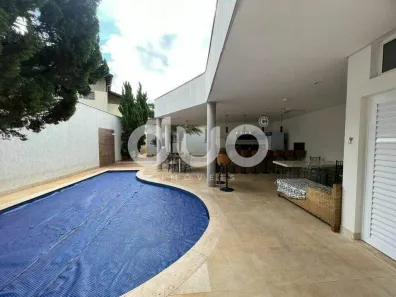 Casa com 3 Quartos para alugar, 338m² no Centro, Piracicaba