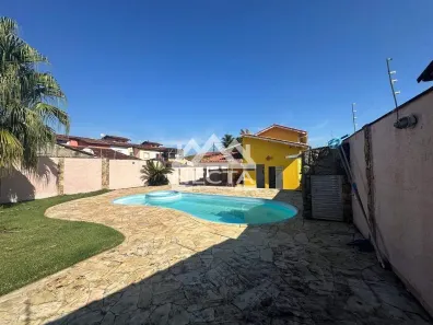 Casa com 3 Quartos à venda, 187m² no Jardim Brasil, Caraguatatuba