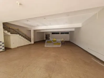 Galpão/Depósito/Armazém para alugar, 429m² no São Benedito, Uberaba