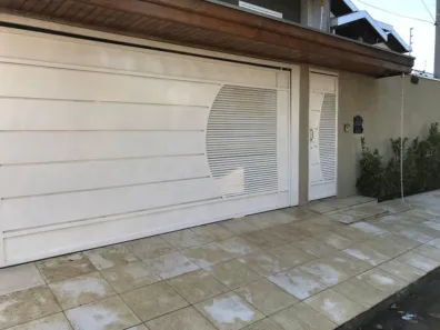 Sobrado com 4 Quartos à venda, 301m² no Loteamento Villa Branca, Jacareí
