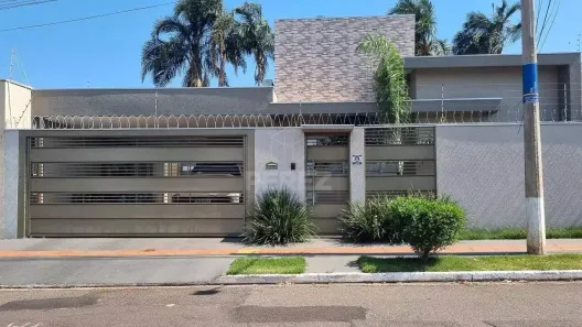 Casa com 3 Quartos à venda, 130m² no Vila Carlota, Campo Grande