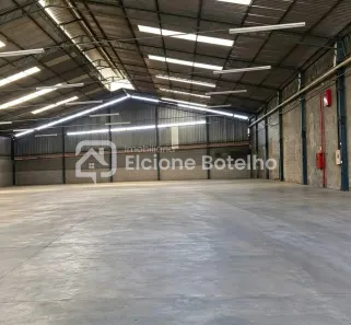 Galpão/Depósito/Armazém para alugar, 1900m² no Marta Helena, Uberlândia
