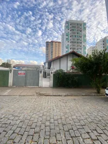 Casa com 4 Quartos para alugar, 380m² no Parque Tamandaré, Campos dos Goytacazes