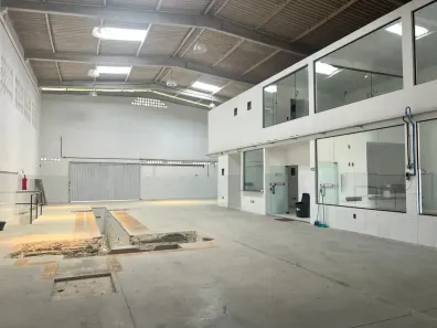 Galpão/Depósito/Armazém para venda ou aluguel, 400m² no Jardim Petrópolis, Maceió