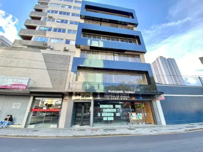 Sala Comercial para alugar, 107m² no Centro, Curitiba