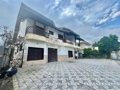 Casa com 5 Quartos à venda, 477m² no Guanabara, Joinville