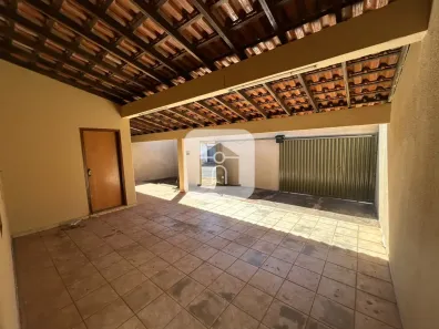 Casa com 3 Quartos para alugar, 120m² no Nova Uberlândia, Uberlândia