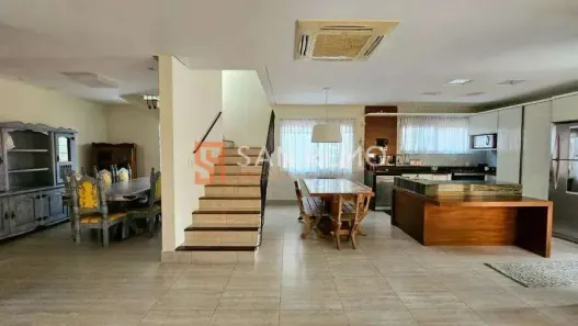 Casa com 3 Quartos à venda, 335m² no Balneário, Florianópolis